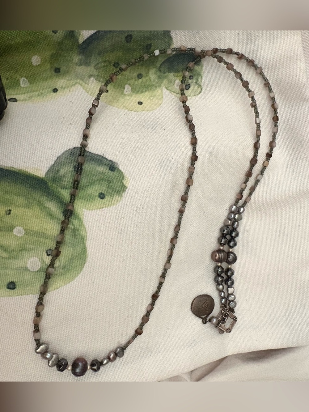Elegant Grey Pearl and Hematite Beaded Bracelet